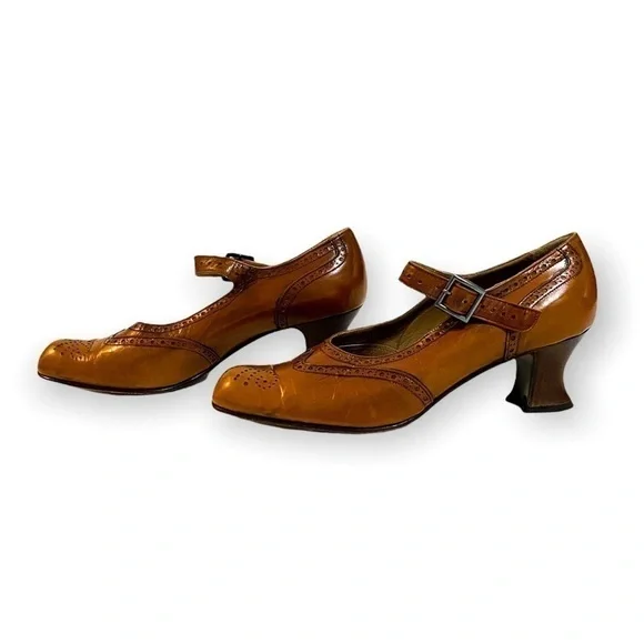 Vintage Y2K Patrick Cox‎ brown Mary Jane heel, size 37.5, antique finish